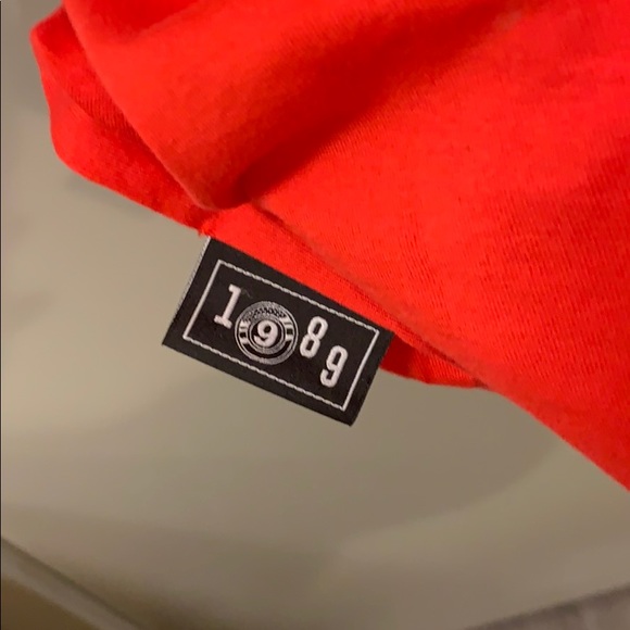 Versace brand new red T-shirt with tags - Picture 6 of 7